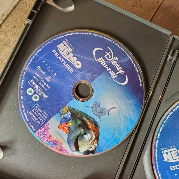 Finding Nemo Blu-Ray 2003 2-Disc Set Collector’s Edition Disney Pixar 30078 - Picture 3 of 10